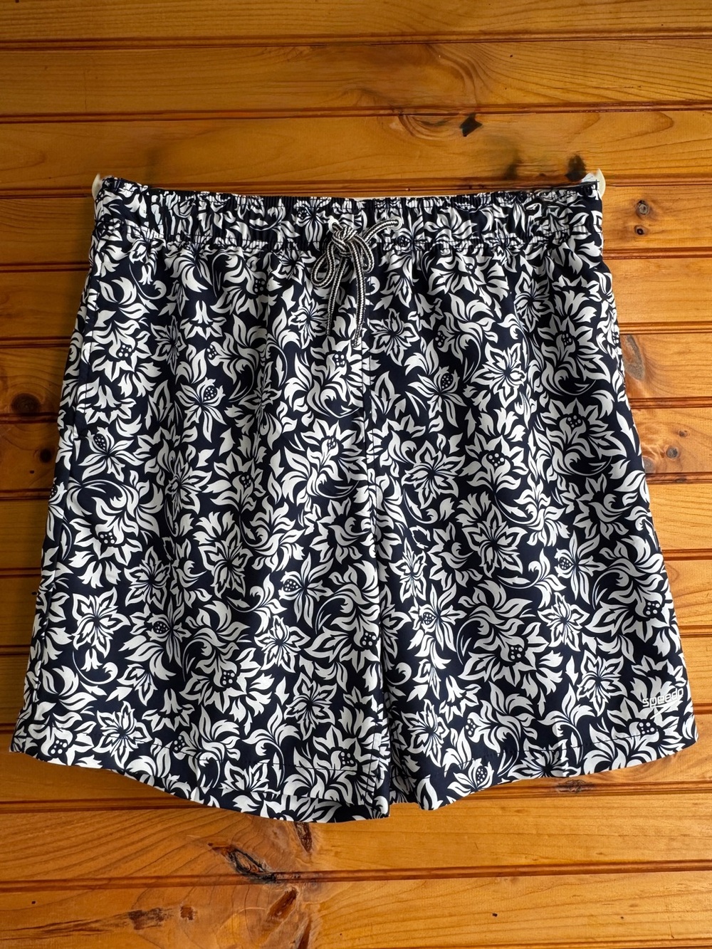 Speedo Floral Swim Trunks Navy White Tropical Board Shorts Mesh Lined L
